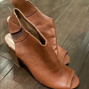 Chinese Laundry Brown Peep-Toe Shoes